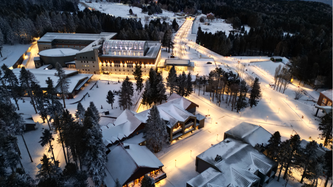 Crystal ile Swissotel Uludağ’da konaklama harcamalarında %10 indirim ayrıcalığı.